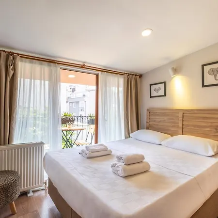 Taksim Fiore Apartament *